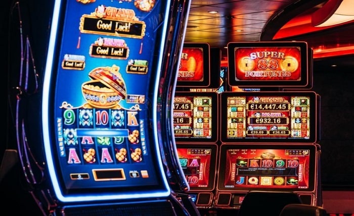 LLWIN Casino Slots